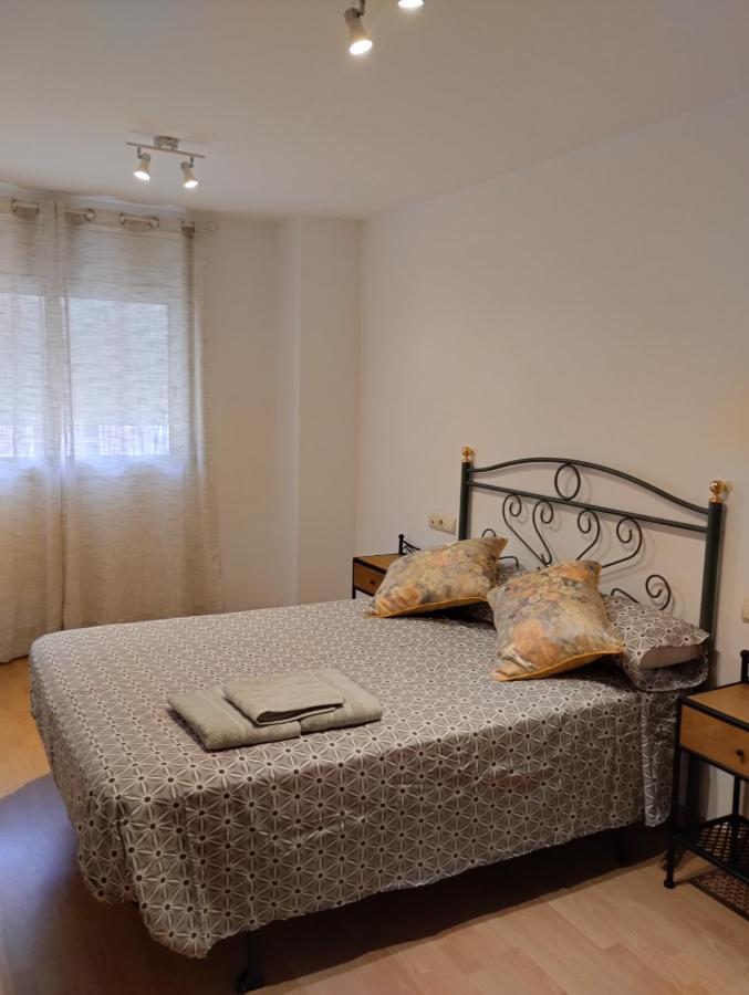 Apartamentos Canana De Vega Flix Eksteriør bilde