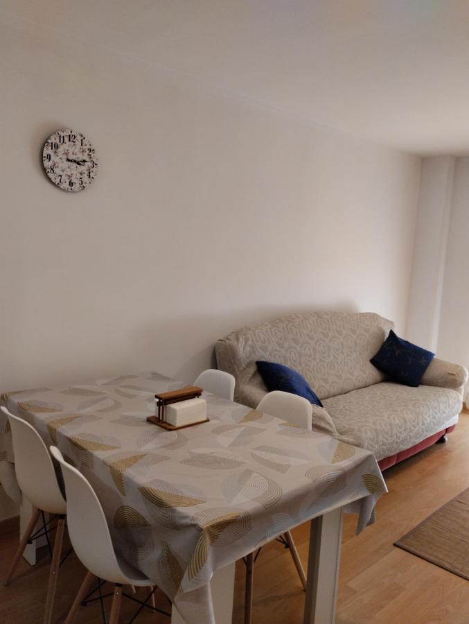 Apartamentos Canana De Vega Flix Eksteriør bilde